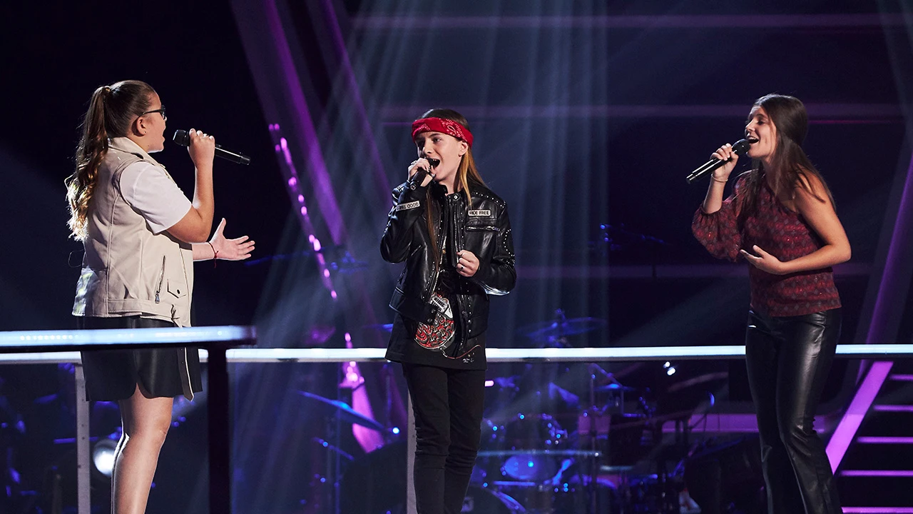 Lucía, Lennon y Aroa cierran las Batallas en el equipo de Yatra con ‘Rayando el sol’ Lucía, Lennon y Aroa cierran las Batallas en el equipo de Yatra con ‘Rayando el sol’