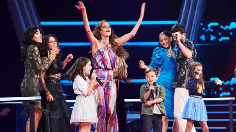¡Revolución en el plató de ‘La Voz Kids’! Todos bailan a ritmo de ‘Tacones rojos’ con Sebastián Yatra ¡Revolución en el plató de ‘La Voz Kids’! Todos bailan a ritmo de ‘Tacones rojos’ con Sebastián Yatra