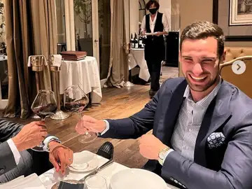Sergio Rico brindando con Keylor Navas Sergio Rico brindando con Keylor Navas
