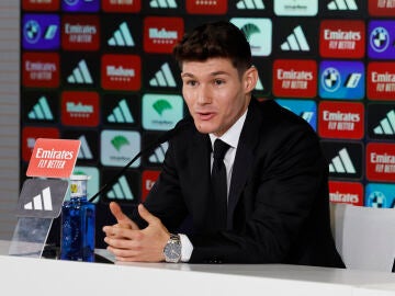 Fran García, en su presentación con el Real Madrid