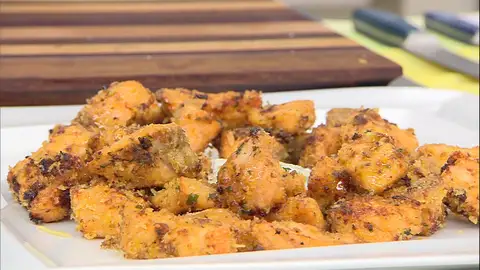 Receta de crispis de salmón con salsa de yogur anisada de Joseba Arguiñano: "¡Qué idea más buena!" Receta de crispis de salmón con salsa de yogur anisada de Joseba Arguiñano: "¡Qué idea más buena!"