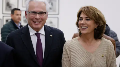 Imagen de archivo de Dolores Delgado y el jurista y asesor del tribunal penal internacional Baltasar Garzón Imagen de archivo de Dolores Delgado y el jurista y asesor del tribunal penal internacional Baltasar Garzón