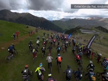 'Maxiavalanche': una avalancha... de ciclistas