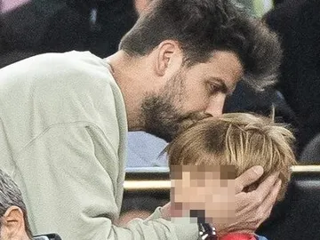 Piqué y su hijo Sasha Piqué y su hijo Sasha
