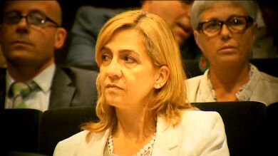 Viajamos en el avión de la infanta Cristina, camino a Suiza con Irene y Miguel Urdangarin para la graduación de la joven