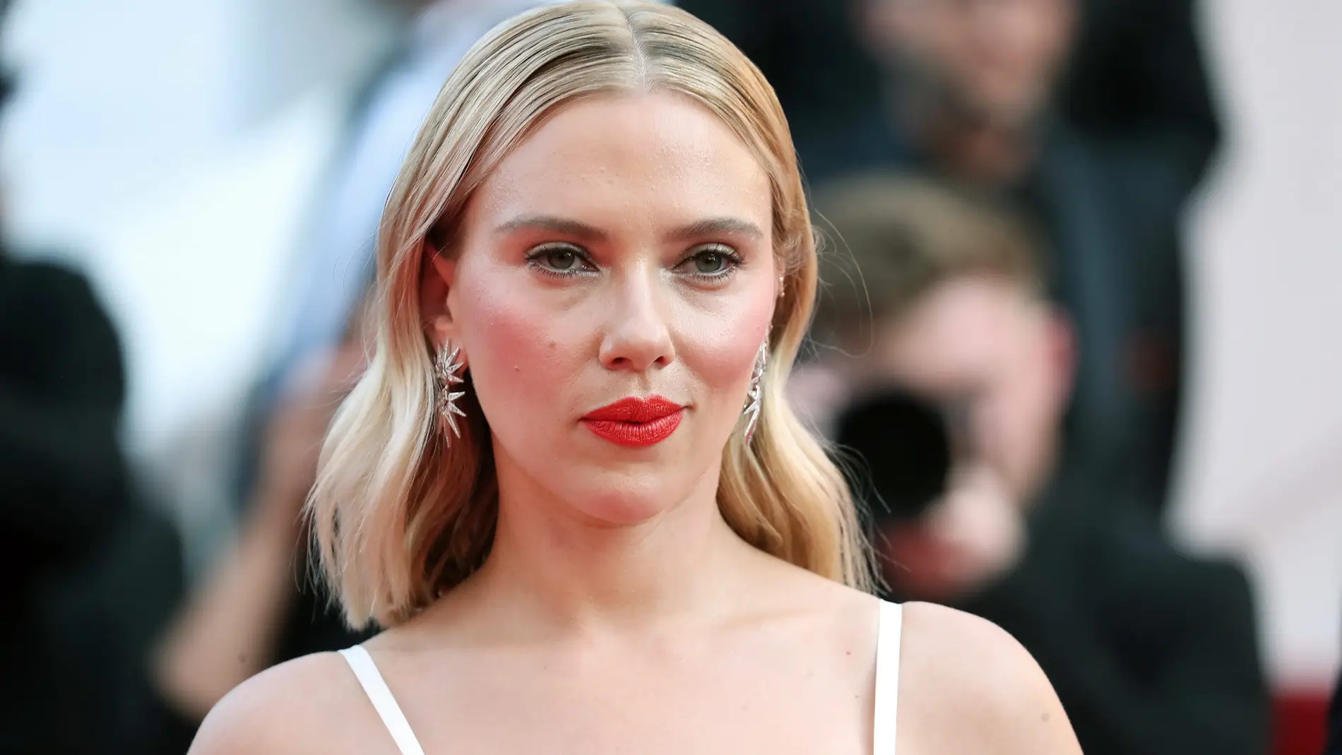 Scarlett Johansson en el Festival de Cannes presentando 'Asteroid City'