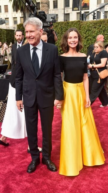 Calista Flockhart posa deslumbrante en la premiere de 'Indiana Jones 5' con la misma falda 25 años después