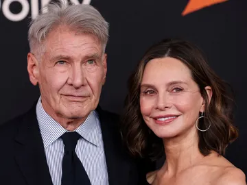 Calista Flockhart posa deslumbrante en la premiere de 'Indiana Jones 5' con la misma falda 25 años después Calista Flockhart posa deslumbrante en la premiere de 'Indiana Jones 5' con la misma falda 25 años después
