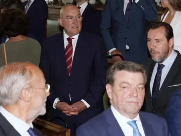 Los representantes de los partidos llegando al Pleno del Ayuntamiento de Valladolid Los representantes de los partidos llegando al Pleno del Ayuntamiento de Valladolid