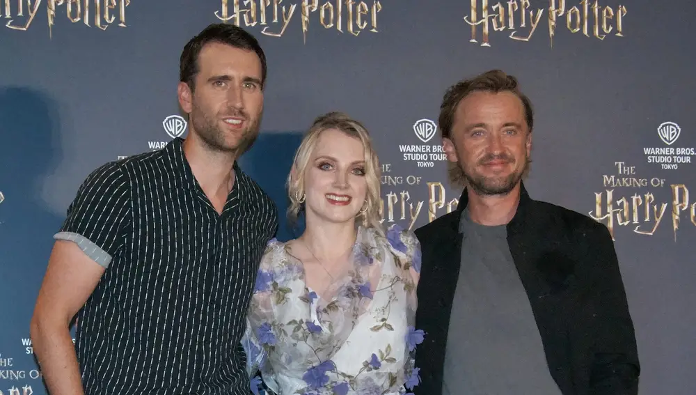 Matthew Lewis, Evanna Lynch y Tom Felton en el parque 'Harry Potter' de Tokio