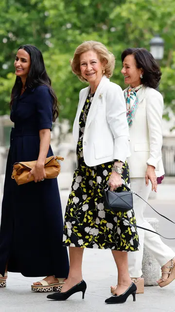 El favorecedor look de la reina Sofía El favorecedor look de la reina Sofía