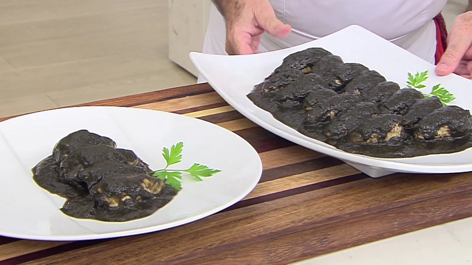 Arguiñano inaugura el verano con una receta de chipirones rellenos de arroz Arguiñano inaugura el verano con una receta de chipirones rellenos de arroz