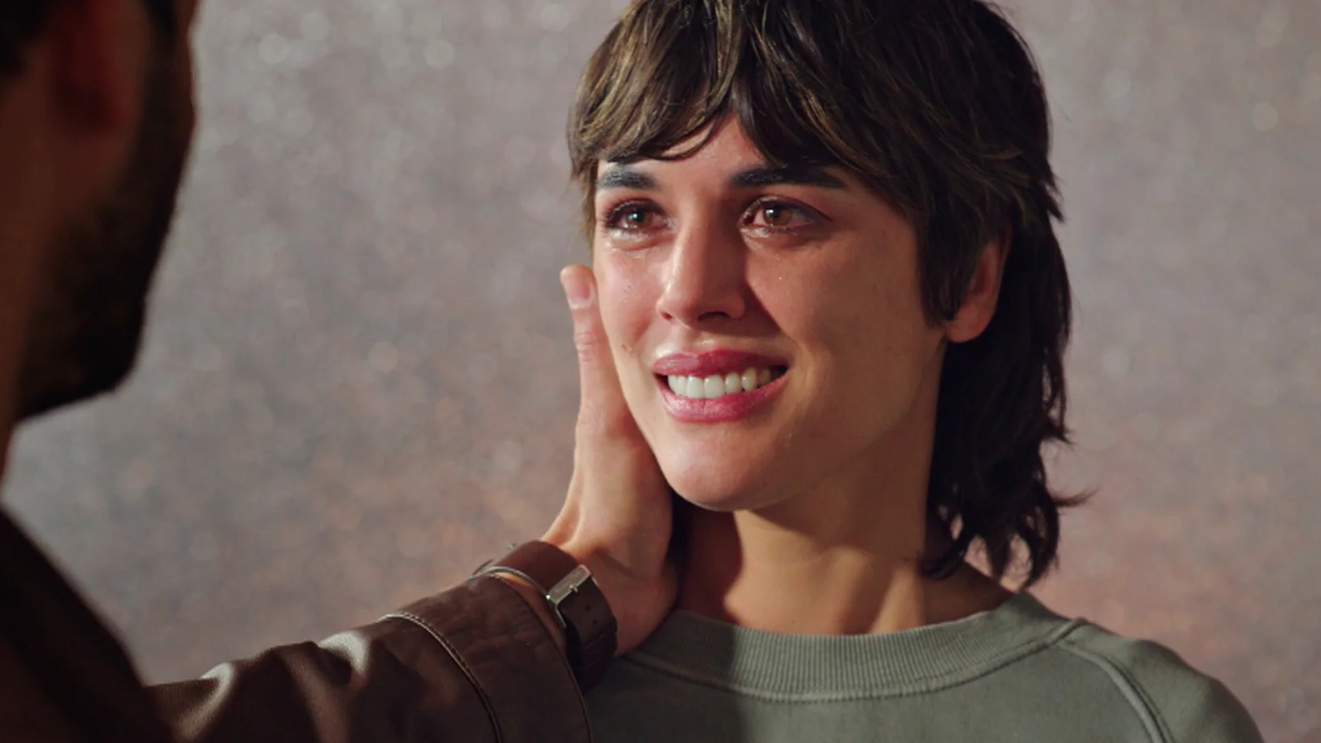 Paloma envía un regalo a Manuela a través de Héctor: "Me ha dado algo muy especial para ti" Paloma envía un regalo a Manuela a través de Héctor: "Me ha dado algo muy especial para ti"