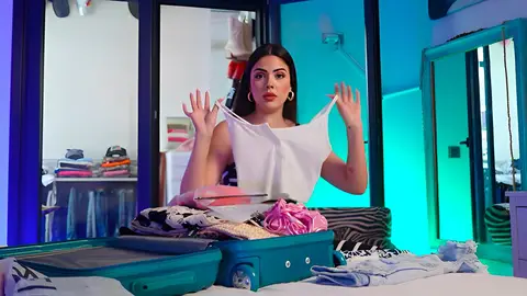 Lucía Bellido revela los 8 productos SHEIN que no pueden faltar en su maleta de viaje Lucía Bellido revela los 8 productos SHEIN que no pueden faltar en su maleta de viaje