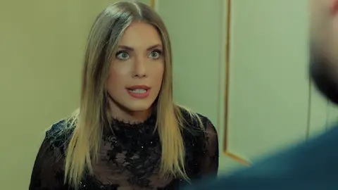 Yildiz le da esperanzas a Alihan: ¡Zeynep sabe que las fotos en la cama con Ender son mentira! Yildiz le da esperanzas a Alihan: ¡Zeynep sabe que las fotos en la cama con Ender son mentira!