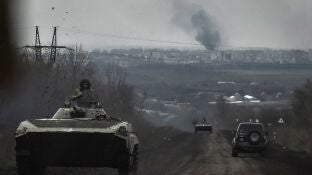 Transportes blindados ucranianos en la regi&oacute;n de Donetsks