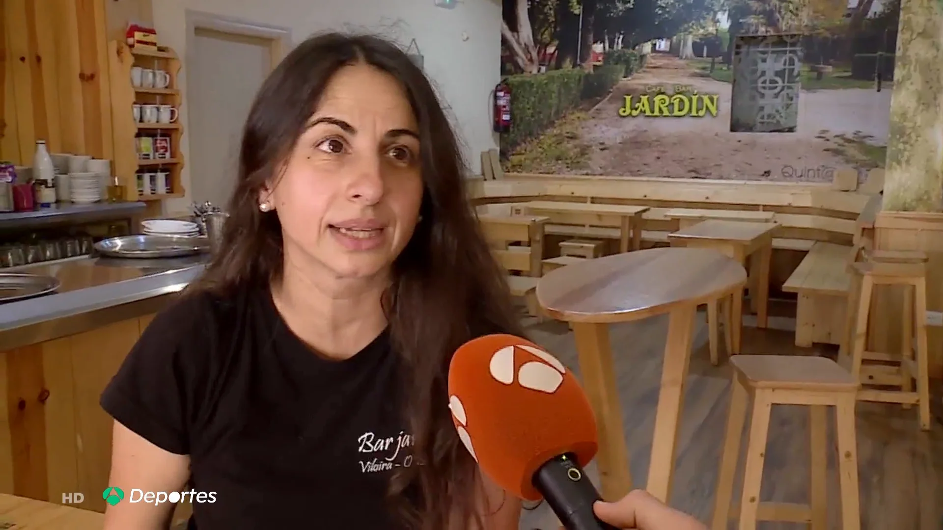 Elena Domínguez, camarera y ultrafondista: "Trabajar es mucho más duro que correr" Elena Domínguez, camarera y ultrafondista: "Trabajar es mucho más duro que correr"