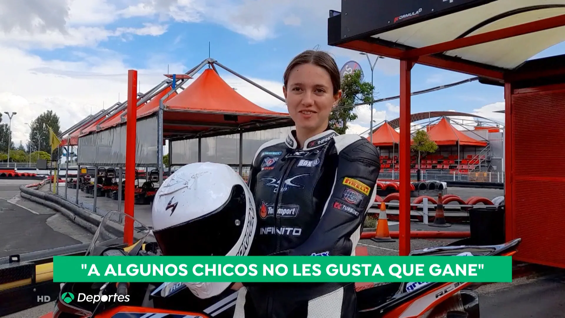 Rosa Jim&eacute;nez Vargas, piloto de motos y l&iacute;der de Supermoto 85 con 14 a&ntilde;os