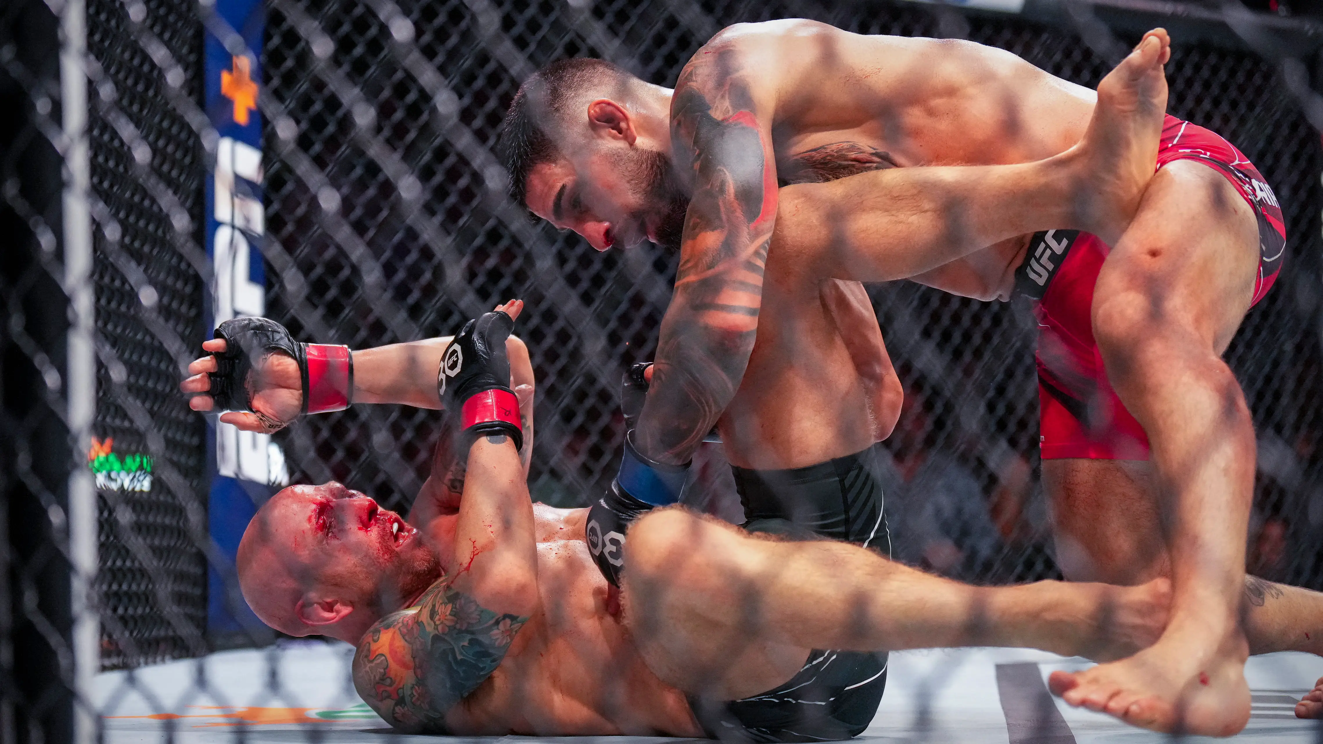 Ilia Topuria, en un momento de su combate ante Josh Emmett Ilia Topuria, en un momento de su combate ante Josh Emmett