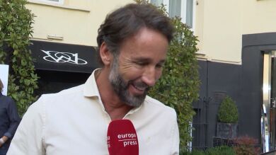 Álvaro Muñoz Escassi puntualiza a María José Suárez sobre sus peticiones diarias de tener un bebé: 