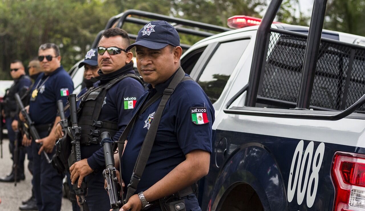 Polic&iacute;a de M&eacute;xico