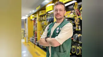 Juanki León, el ferretero de Estepona Juanki León, el ferretero de Estepona