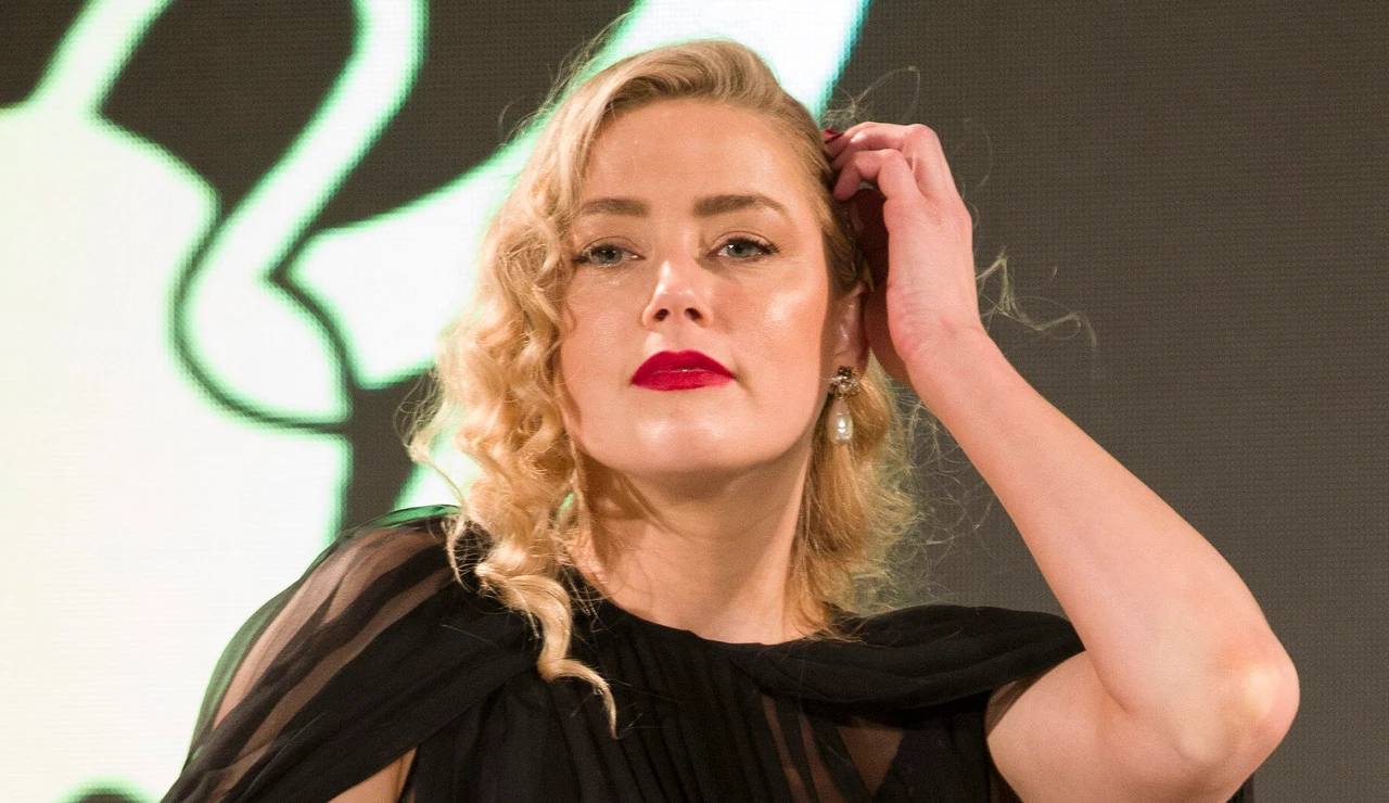 Amber Heard en el 69 Festival de Cine de Taormina en Italia presentando su nueva película 'In the Fire'