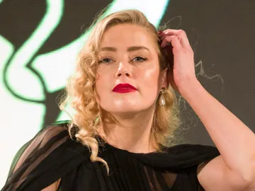 Amber Heard en el 69 Festival de Cine de Taormina en Italia presentando su nueva película 'In the Fire' Amber Heard en el 69 Festival de Cine de Taormina en Italia presentando su nueva película 'In the Fire'