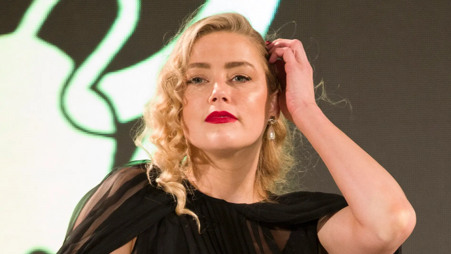 Amber Heard en el 69 Festival de Cine de Taormina en Italia presentando su nueva película 'In the Fire'