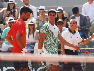 Alcaraz y Djokovic, en su duelo de semifinales de Roland Garros
