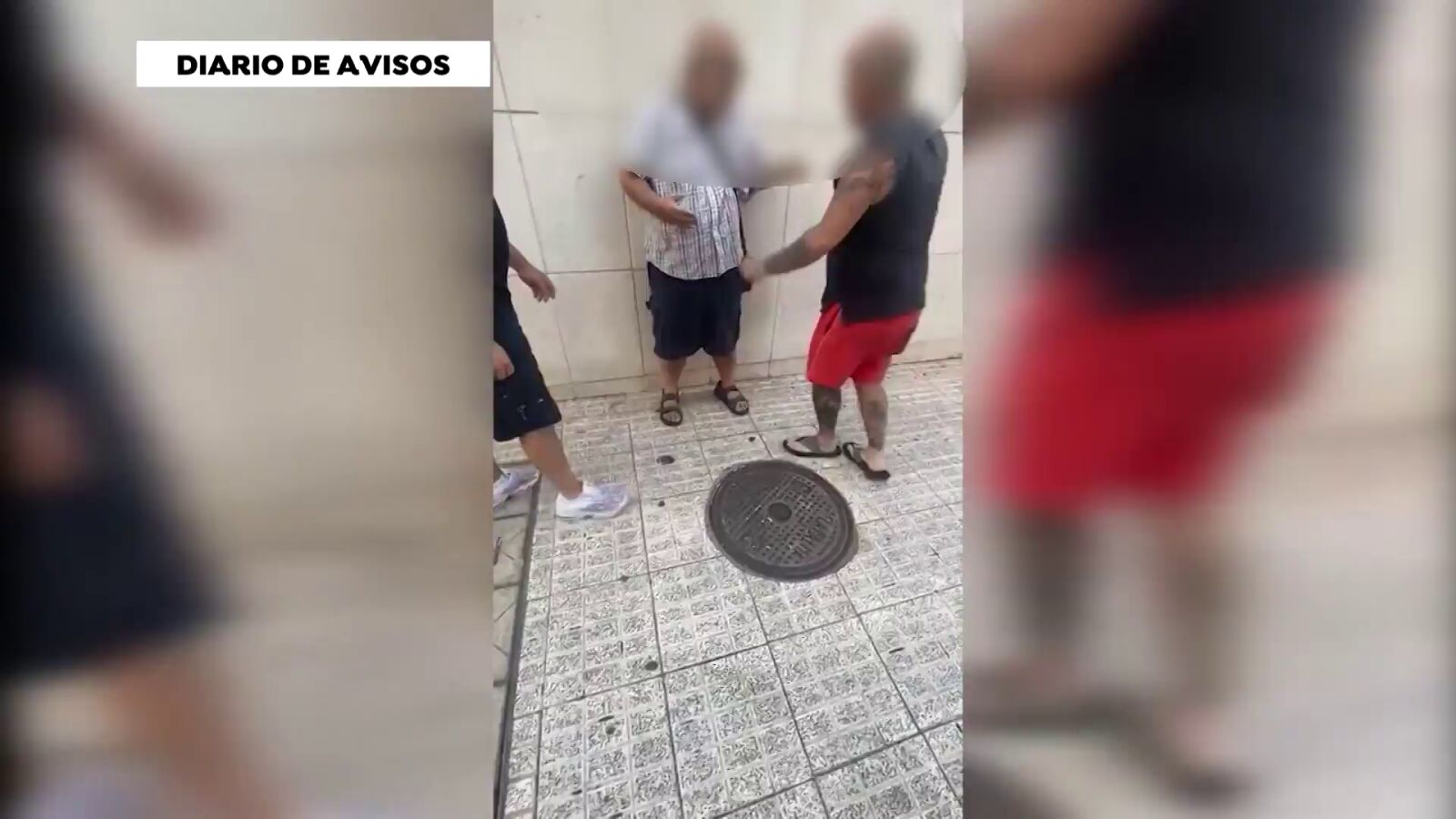El vídeo de la agresión a un anciano por parte de su propio hijo: 