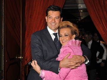 Carmen Sevilla y su hijo, Augusto Algueró 