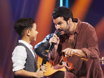&iexcl;Qu&eacute; bonito! Willy B&aacute;rcenas canta junto al equipo de Sebasti&aacute;n Yatra y Rosario en la Semifinal 