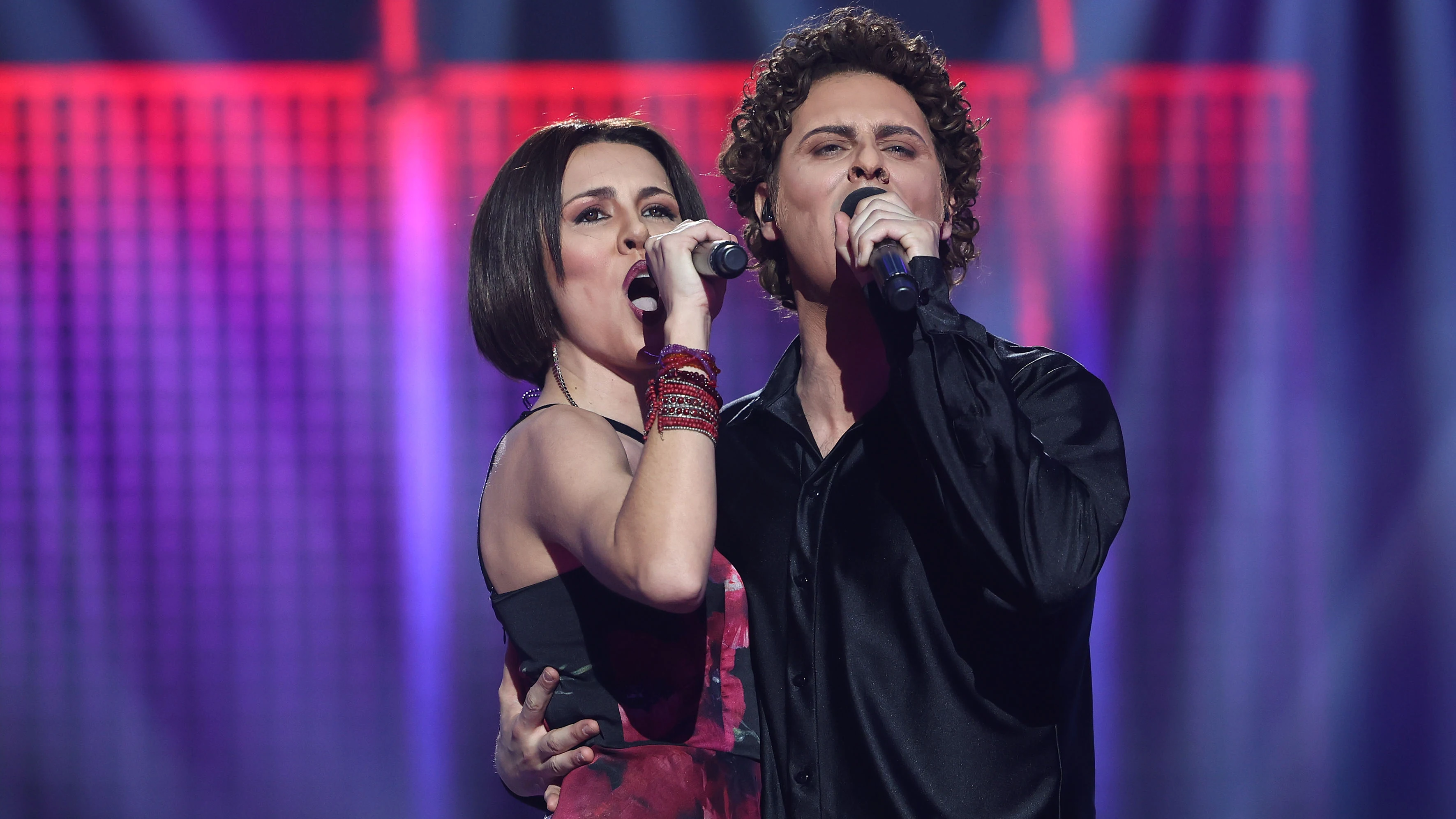 Épico: Andrea Guasch y Rosco recrean la química de Chenoa y David Bisbal con ‘Escondidos’ Épico: Andrea Guasch y Rosco recrean la química de Chenoa y David Bisbal con ‘Escondidos’