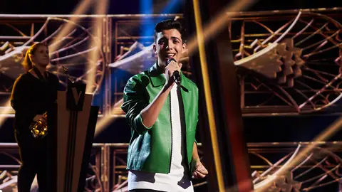 ¡Menuda locura de voz! Álvaro revive a Elvis Presley con su espectacular actuación ¡Menuda locura de voz! Álvaro revive a Elvis Presley con su espectacular actuación