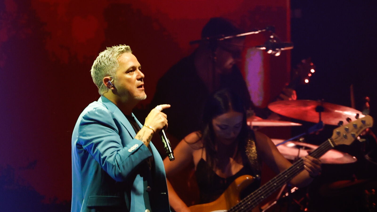 Alma, la hija de Alejandro Sanz y Raquel Perera, la gran sorpresa de su concierto en Madrid: 