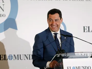 El presidente del PP de Andalucía, Juanma Moreno, protagoniza un desayuno informativo organizado por El Mundo este lunes en un hotel madrileño. El presidente del PP de Andalucía, Juanma Moreno, protagoniza un desayuno informativo organizado por El Mundo este lunes en un hotel madrileño.