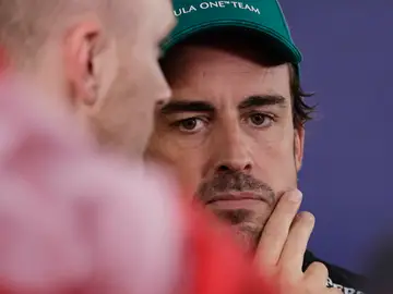 Fernando Alonso, pensativo en el Red Bull Ring (Austria) Fernando Alonso, pensativo en el Red Bull Ring (Austria)