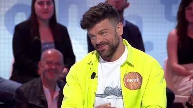 El descarado flirteo entre Roberto Leal y Ricky Merino: “Cuidado, que se nos va” El descarado flirteo entre Roberto Leal y Ricky Merino: “Cuidado, que se nos va”