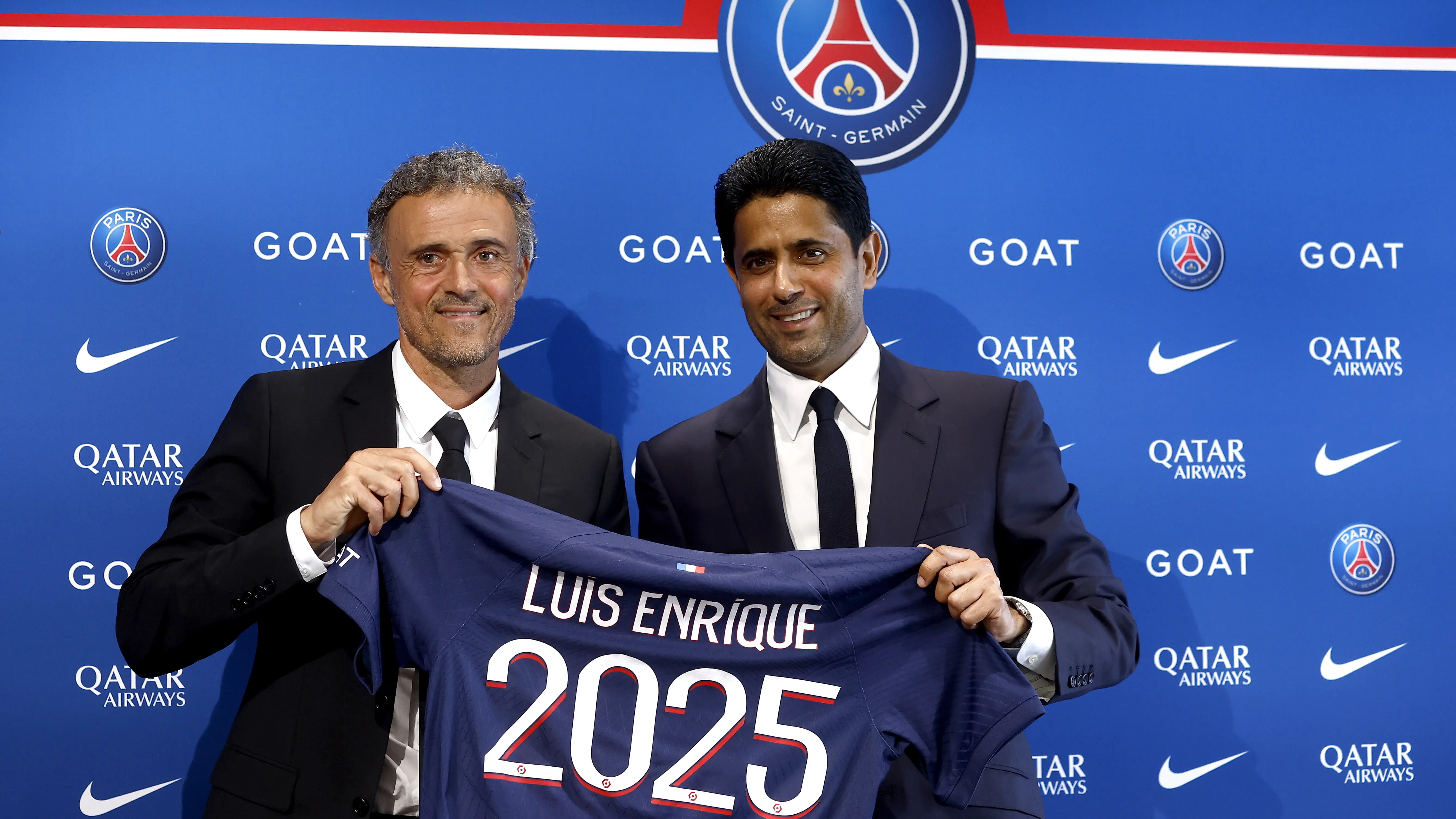 El PSG presenta a Luis Enrique: "Espero poder devolver la confianza que me da el club con trofeos" El PSG presenta a Luis Enrique: "Espero poder devolver la confianza que me da el club con trofeos"
