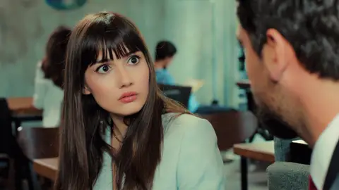 Zeynep se queda en shock: ¡Alihan se va 10 días a China coincidiendo con las vacaciones de Elif! Zeynep se queda en shock: ¡Alihan se va 10 días a China coincidiendo con las vacaciones de Elif!