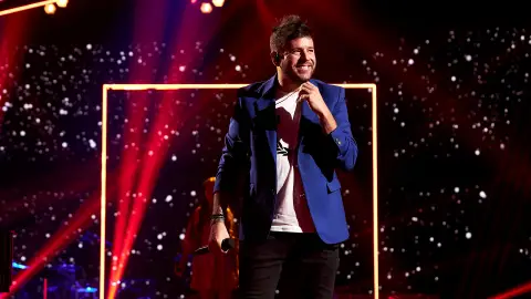 Pablo López interpreta junto a los ocho finalistas las canciones de los coaches en la Final Pablo López interpreta junto a los ocho finalistas las canciones de los coaches en la Final