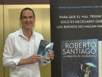 Roberto Santiago presenta en el Hotel Imperial de Madrid su nueva obra 'La Rebelión de los buenos', Premio Fernando Lara 