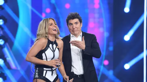 Miriam Rodríguez destapa el apuro que pasó antes de imitar a Jennifer López: “Se rompió la bota entera” Miriam Rodríguez destapa el apuro que pasó antes de imitar a Jennifer López: “Se rompió la bota entera”