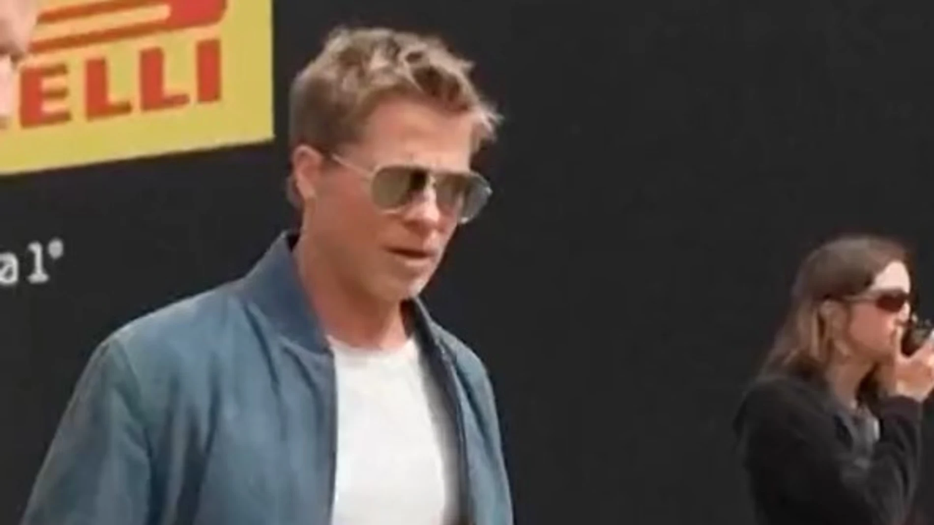 Brad Pitt llegando al circuito de Silverstone