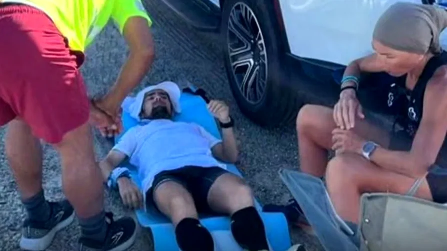 Iván Peñalba tras sufrir una pájara en la 'Badwater' Iván Peñalba tras sufrir una pájara en la 'Badwater'