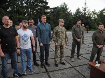 Los cinco comandantes tras su regreso a Ucrania