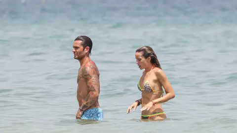 Rodri Fuertes y Marta Castro en Ibiza Rodri Fuertes y Marta Castro en Ibiza