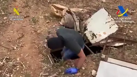 En la fase final de la operación se ha detenido ya a diez personas En la fase final de la operación se ha detenido ya a diez personas