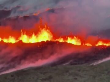 Imágenes del volcán en erupción en Islandia